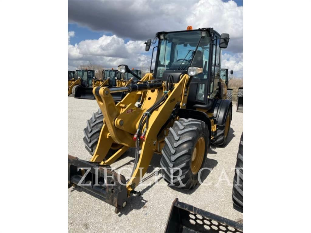 CAT 908M Pale gommate