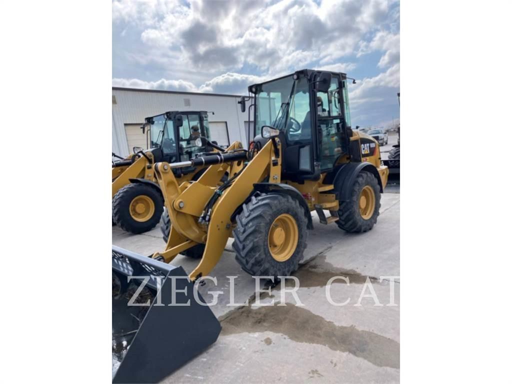 CAT 908M Pale gommate
