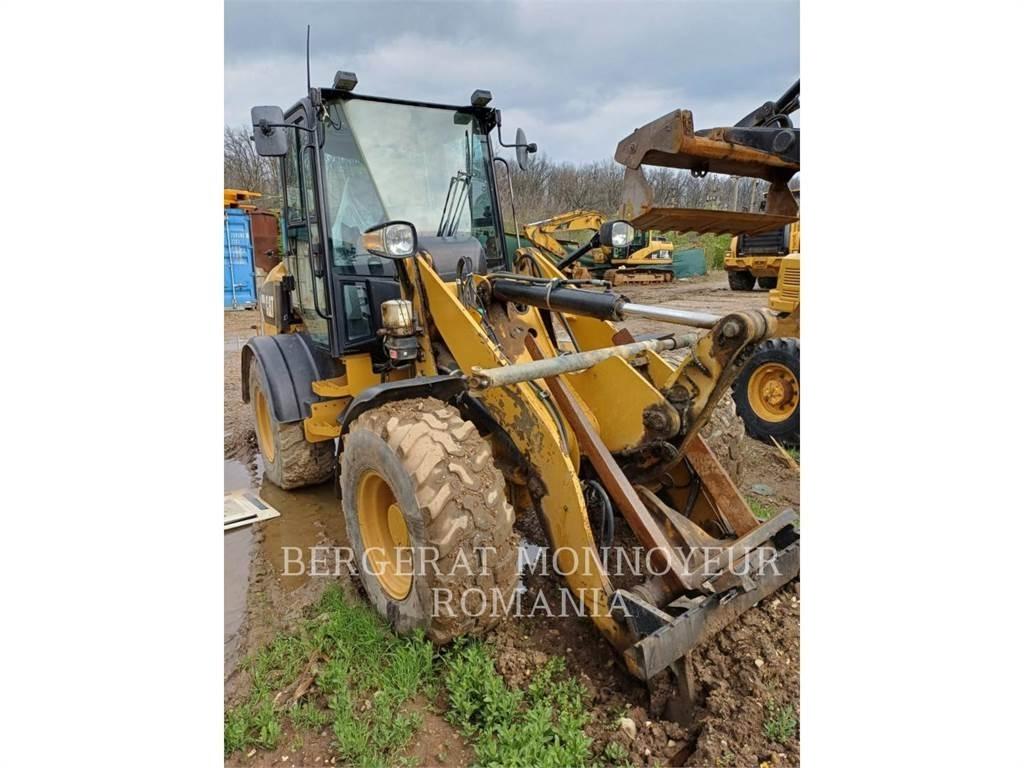 CAT 908M Pale gommate