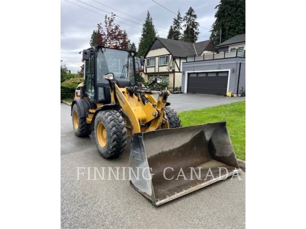 CAT 908M Pale gommate