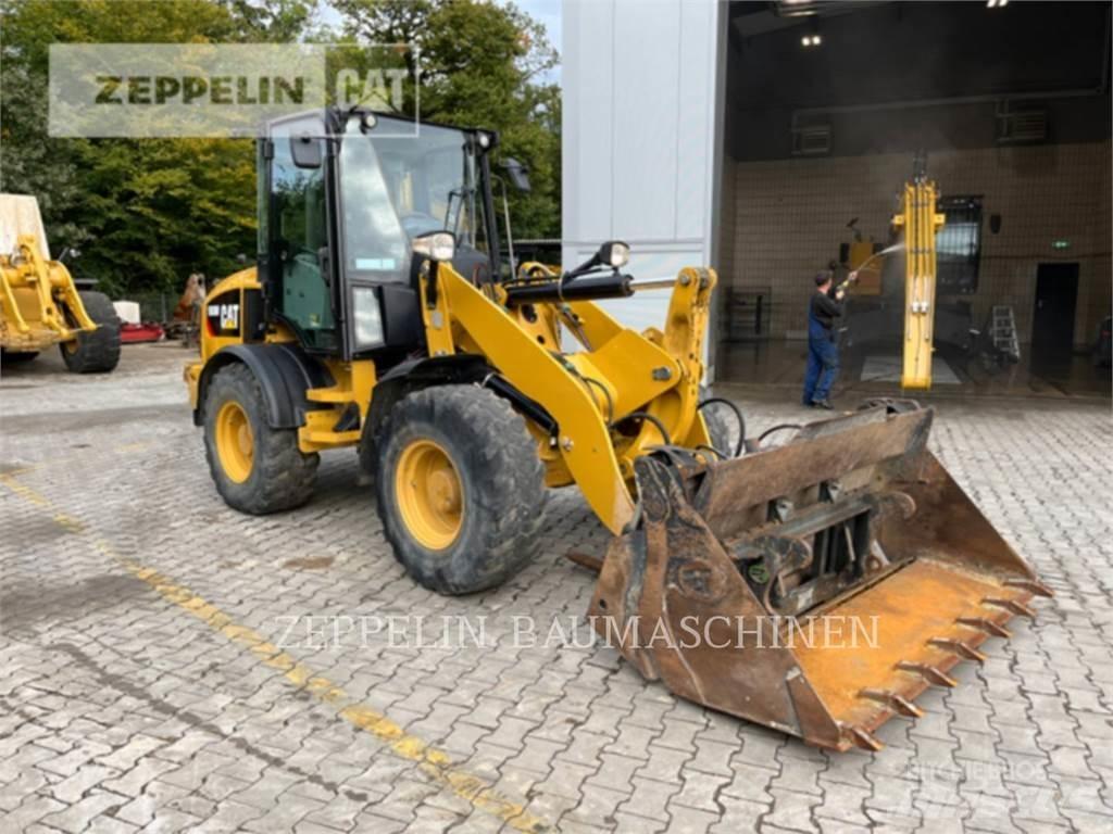 CAT 908M Pale gommate