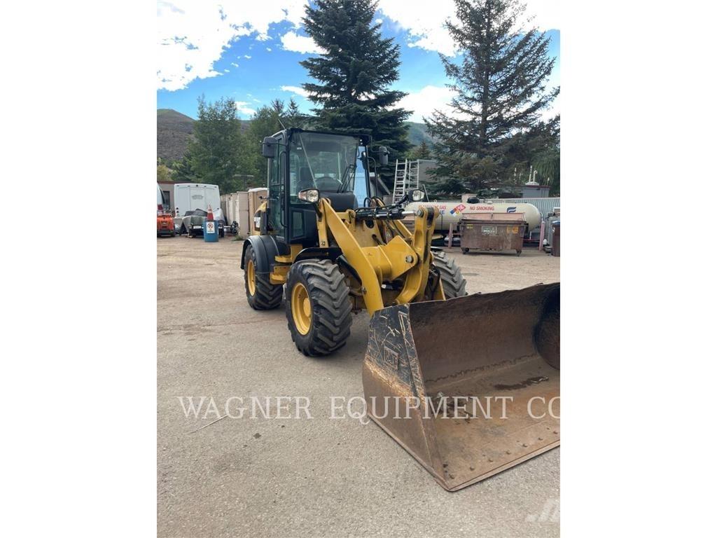 CAT 908M Pale gommate