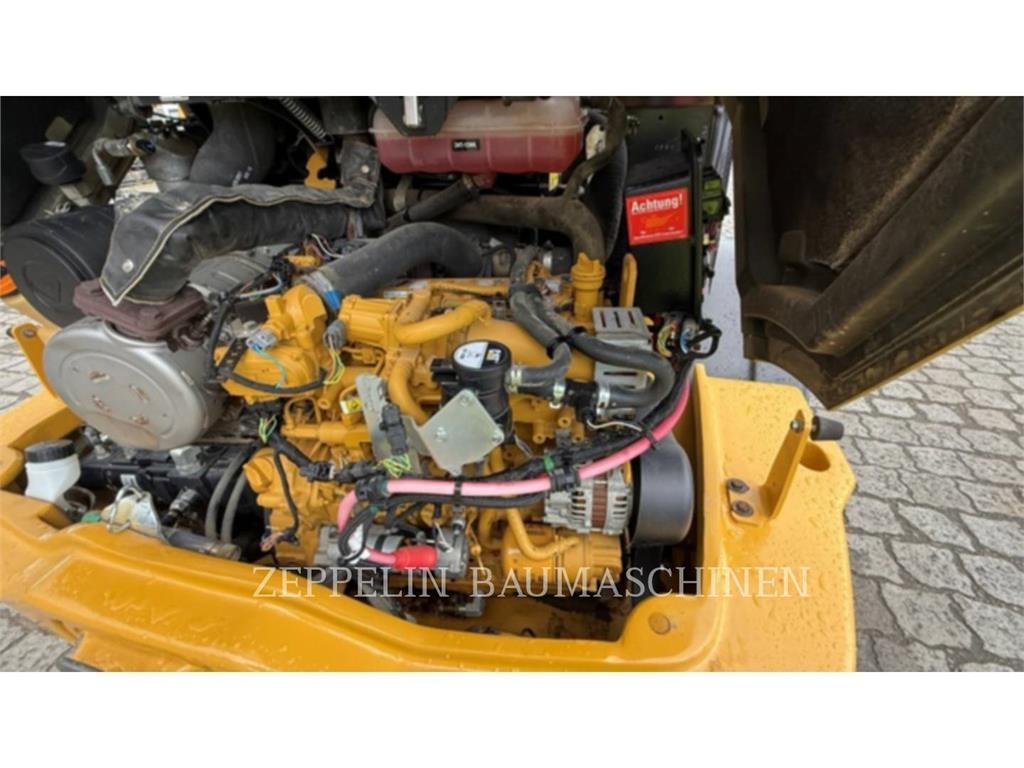 CAT 908M Pale gommate