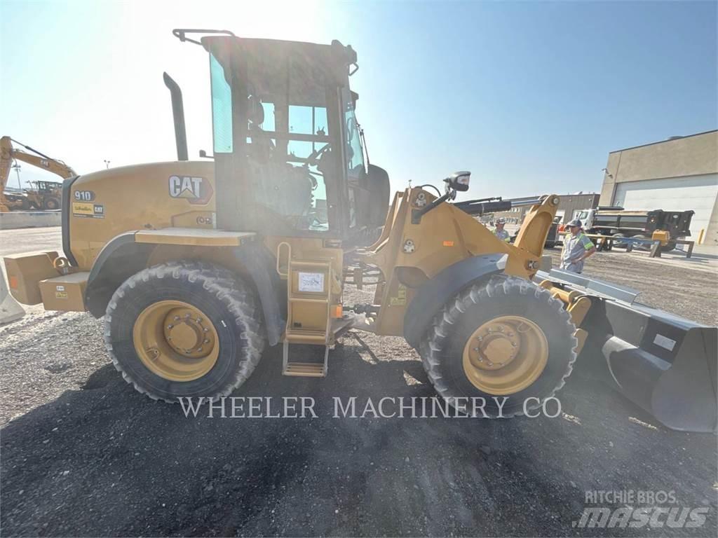 CAT 910 Pale gommate