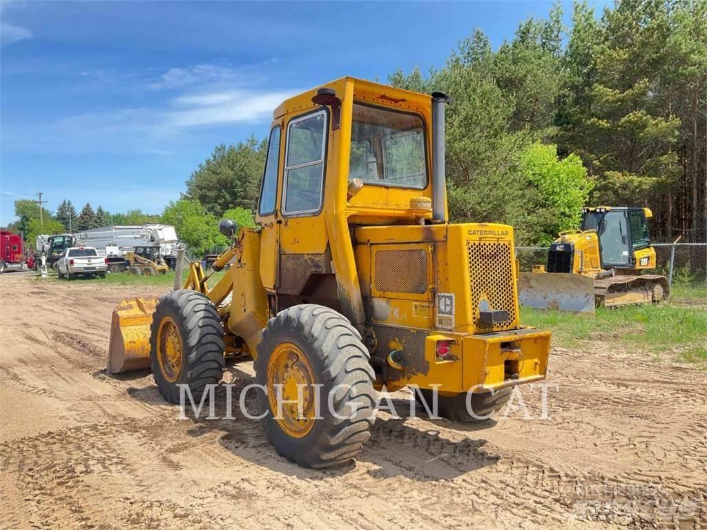 CAT 910 Pale gommate
