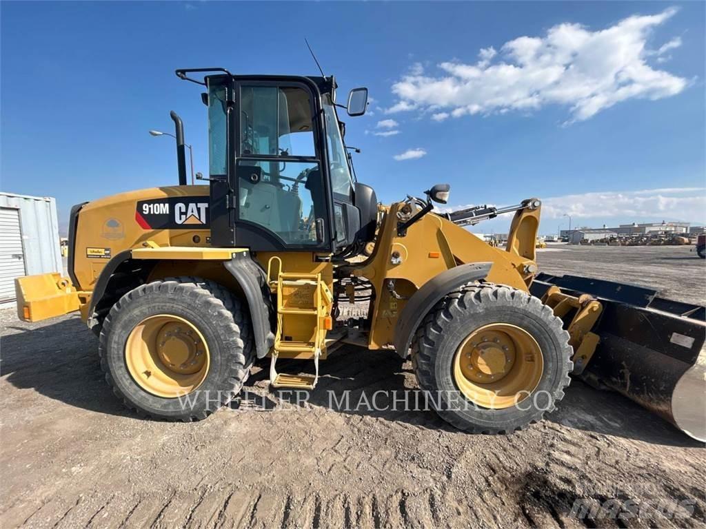 CAT 910M Pale gommate
