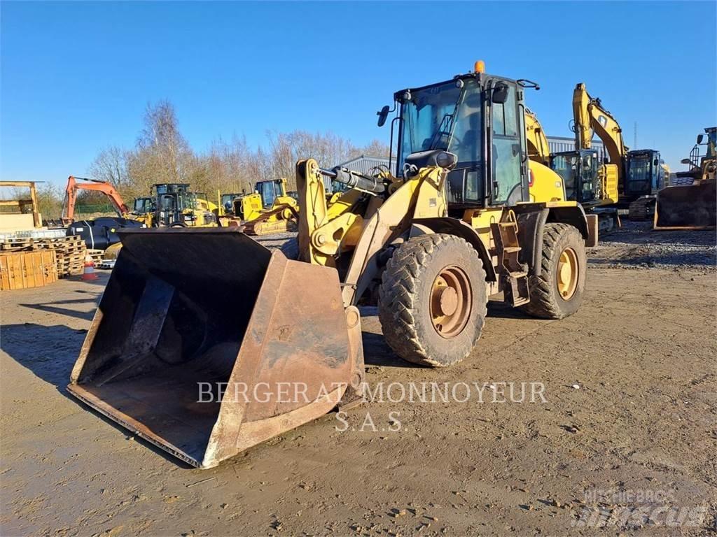 CAT 914 Pale gommate
