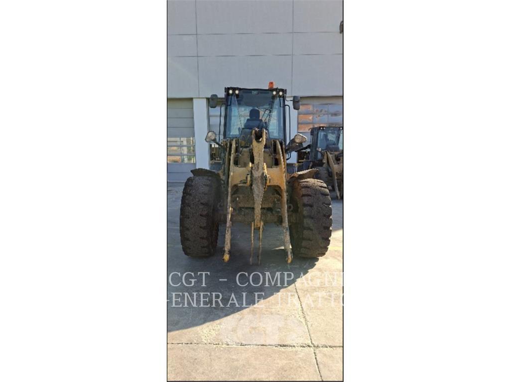 CAT 914 Pale gommate