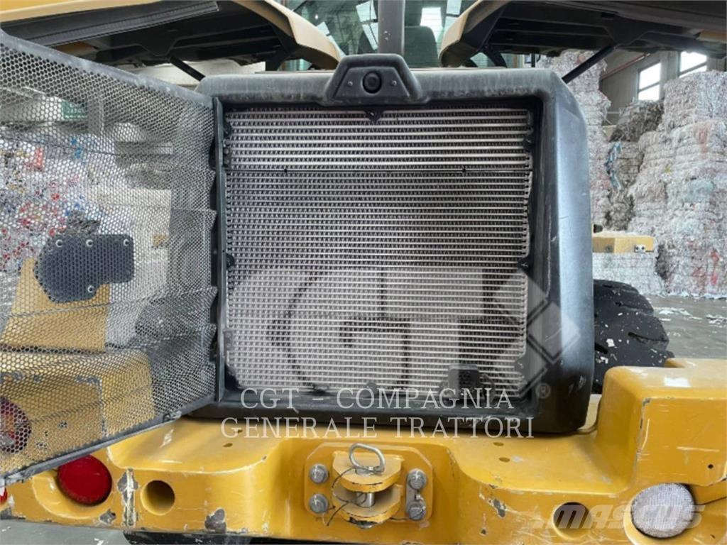 CAT 914 Pale gommate