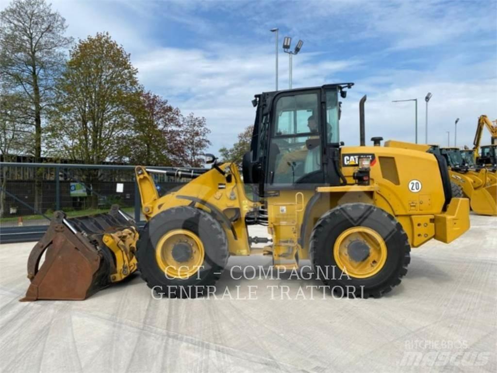 CAT 914K Pale gommate