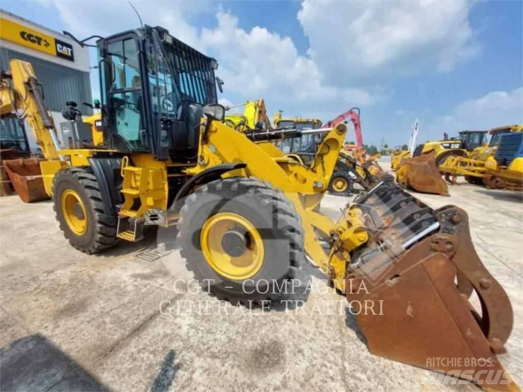 CAT 914K Pale gommate