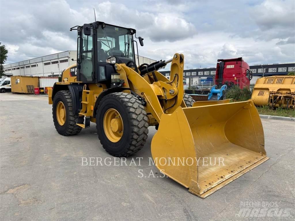 CAT 914M Pale gommate