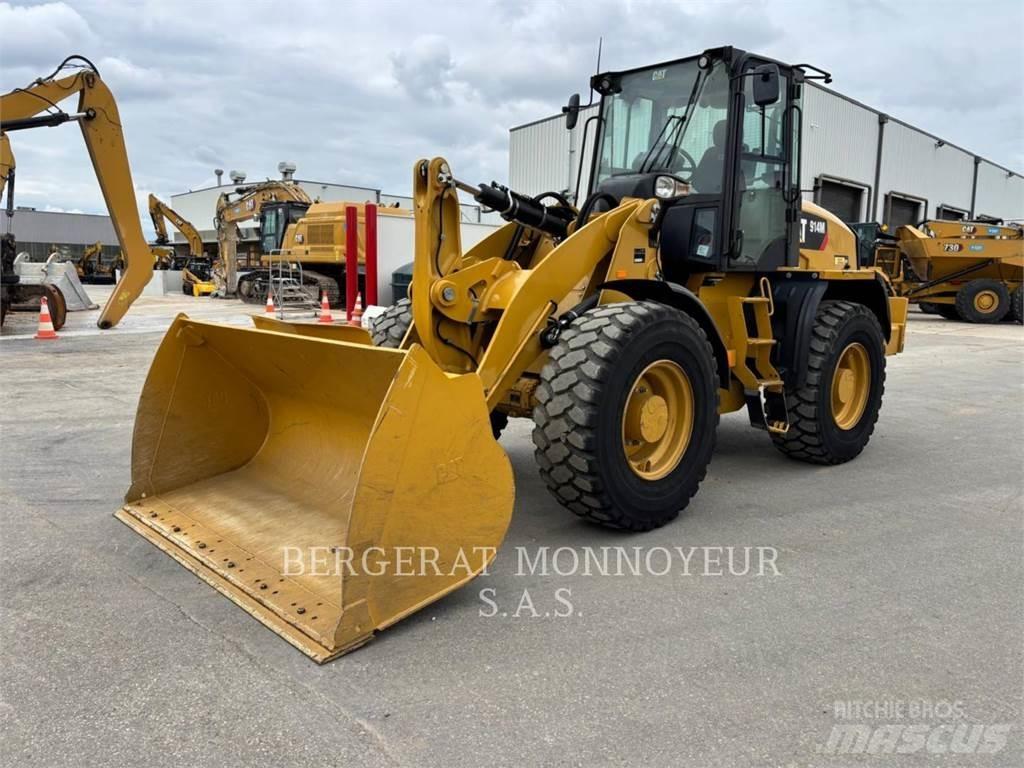 CAT 914M Pale gommate