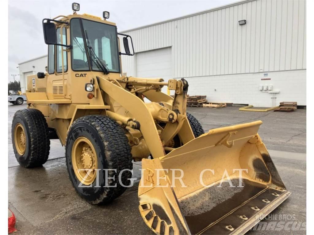 CAT 916 Pale gommate