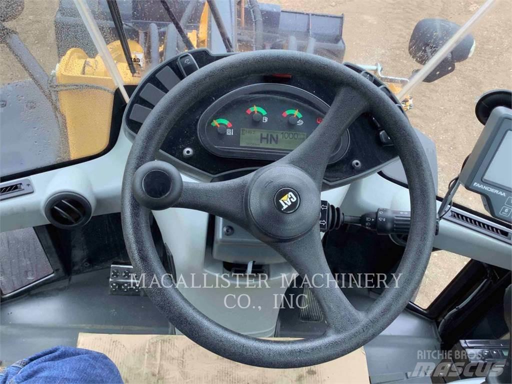 CAT 918M Pale gommate