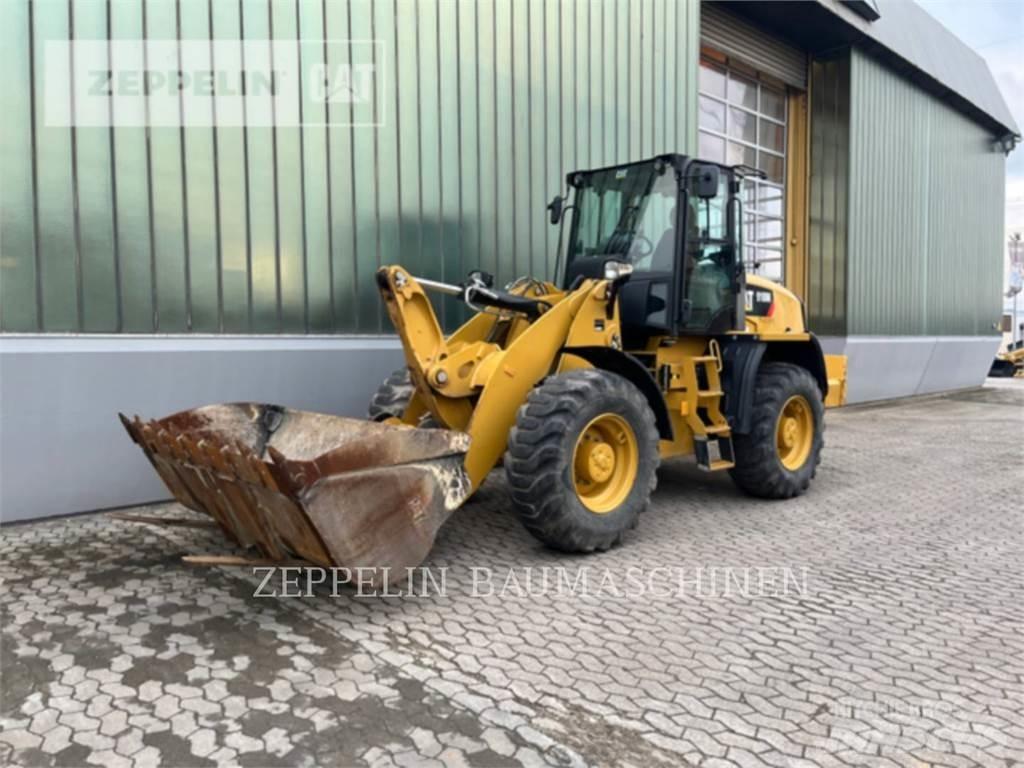 CAT 918M Pale gommate