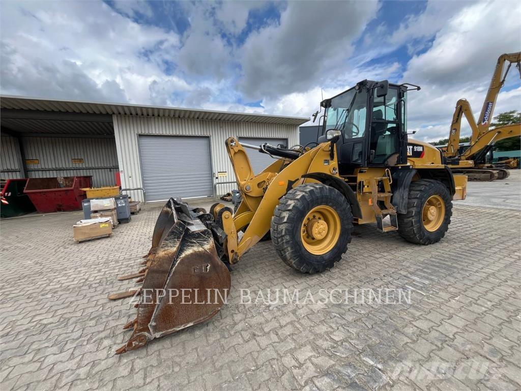 CAT 918M Pale gommate