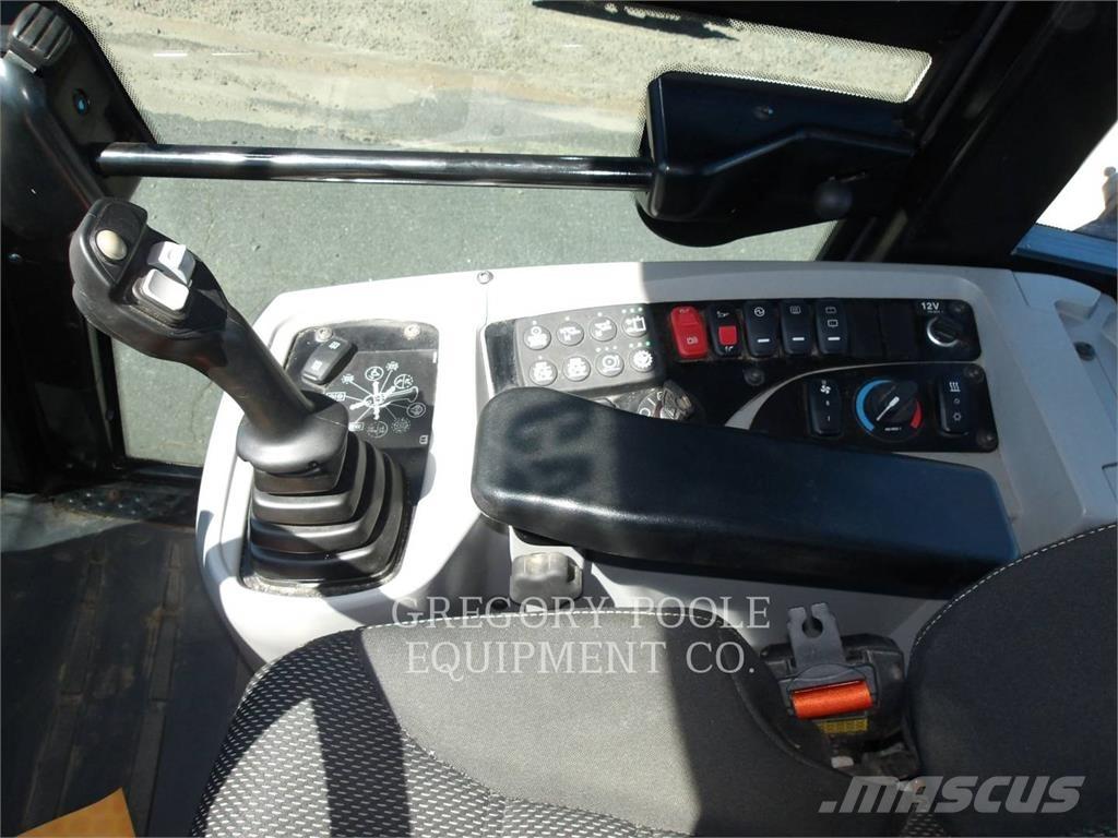 CAT 918M Pale gommate