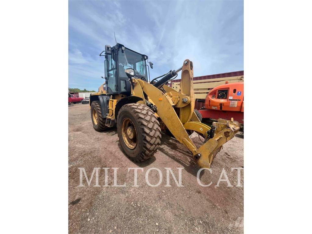 CAT 918M Pale gommate