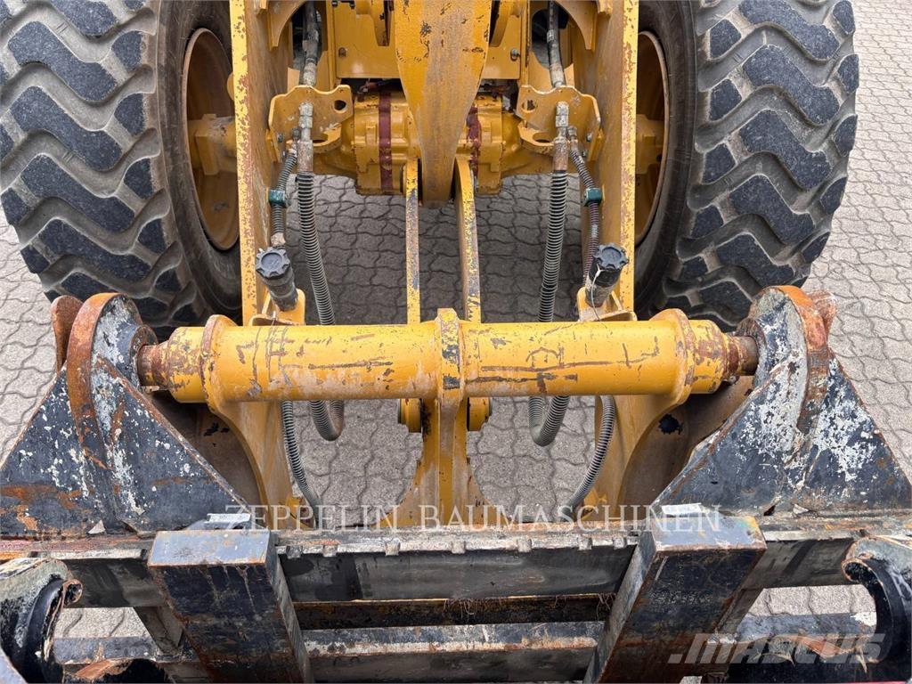 CAT 920-14A Pale gommate