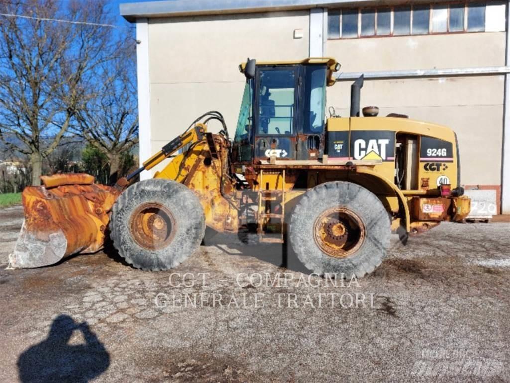 CAT 924G Pale gommate