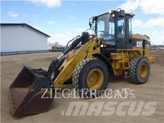 CAT 924G Pale gommate