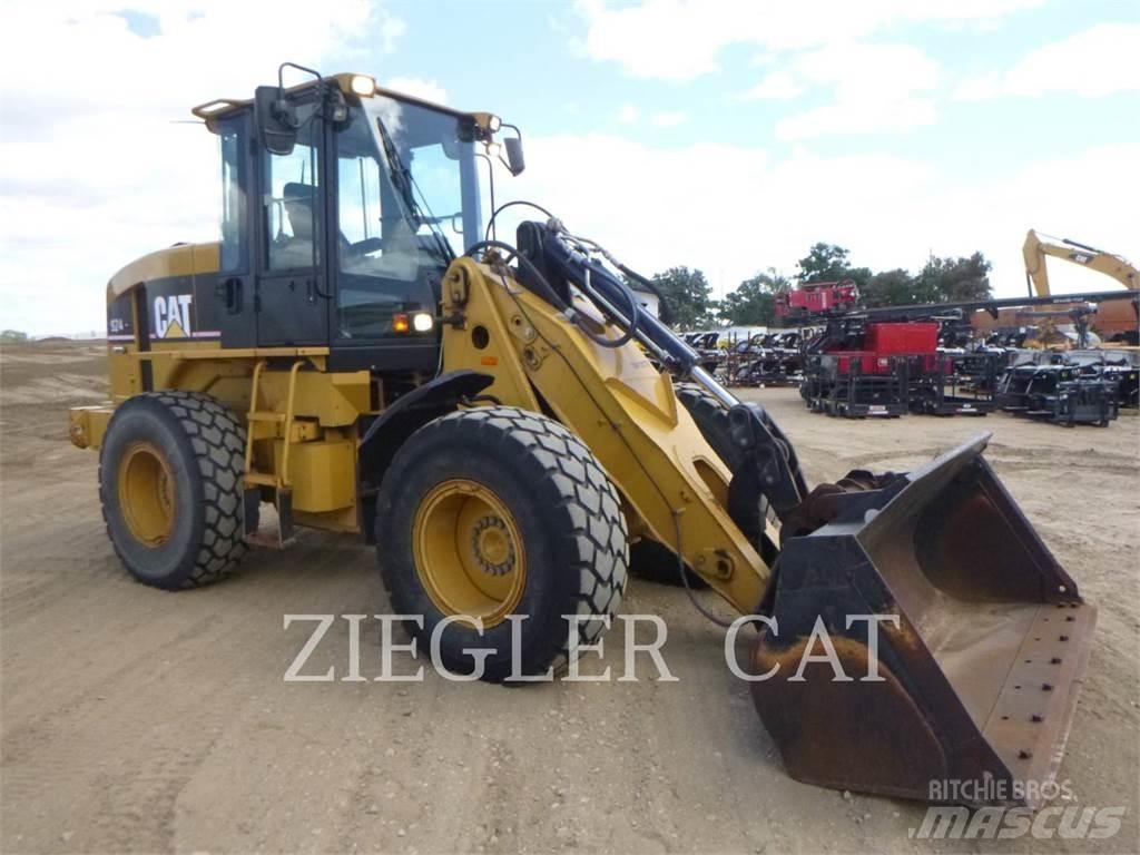 CAT 924G Pale gommate