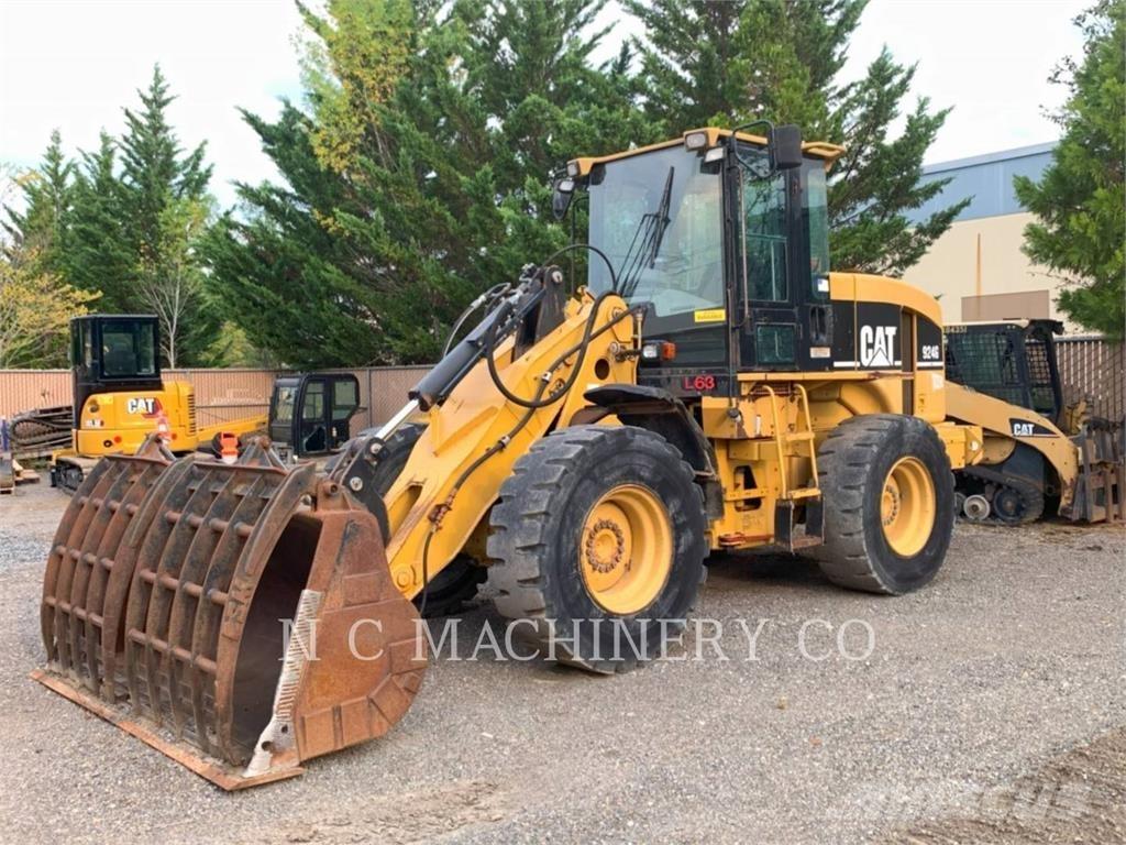 CAT 924G Pale gommate