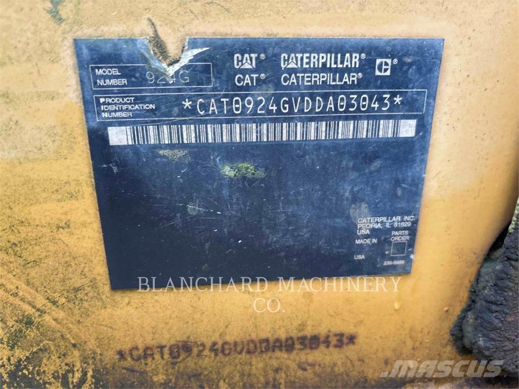 CAT 924G Pale gommate