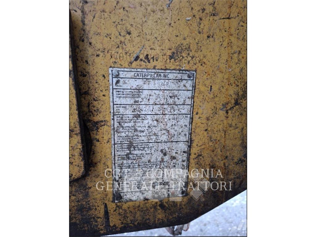 CAT 924H Pale gommate