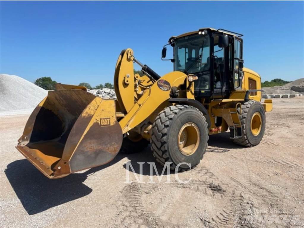 CAT 924K Pale gommate