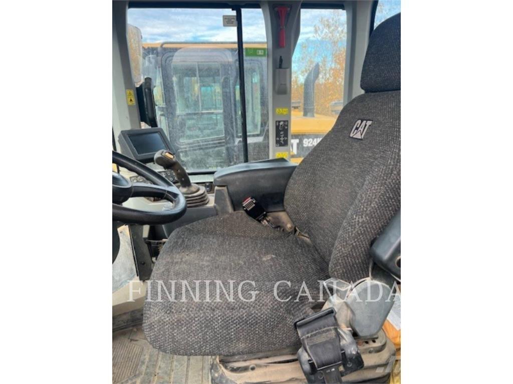 CAT 924K Pale gommate