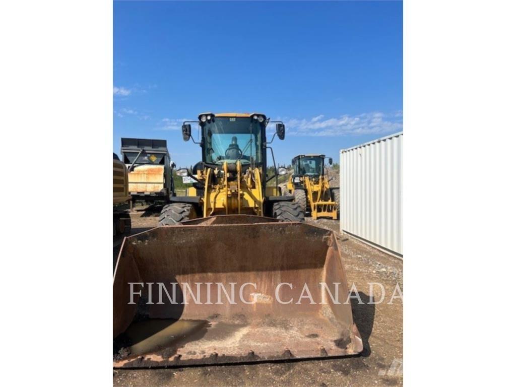 CAT 924K Pale gommate