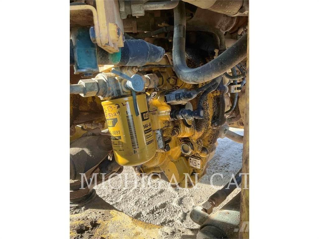 CAT 924K 3RQ Pale gommate