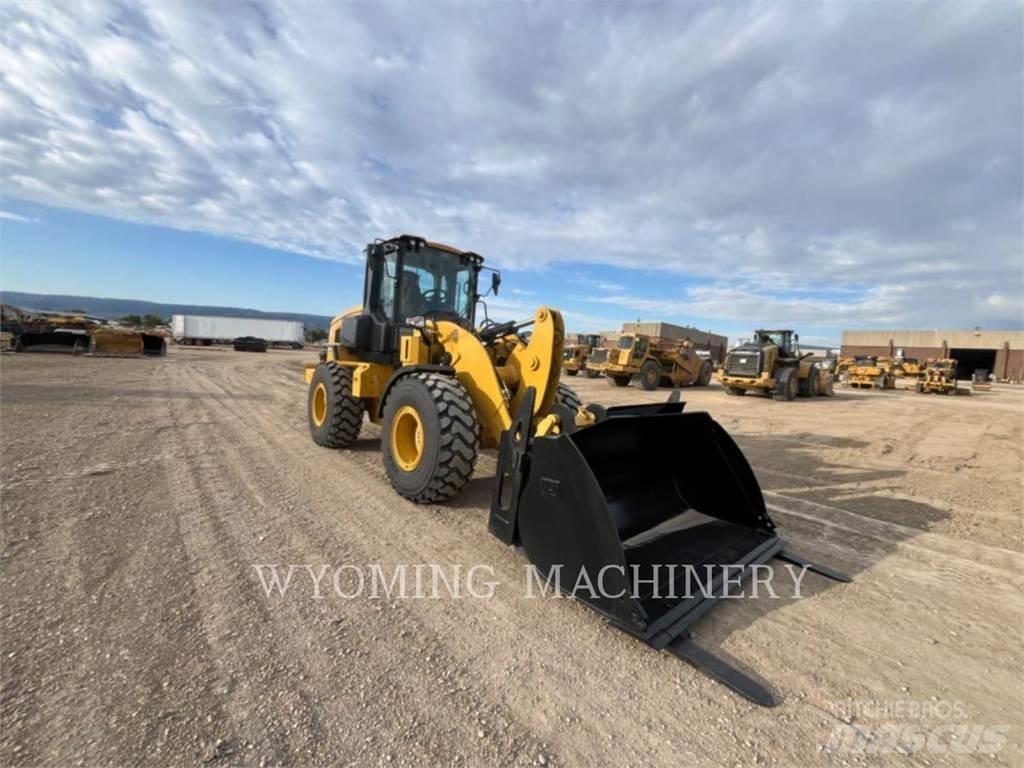 CAT 926 Pale gommate