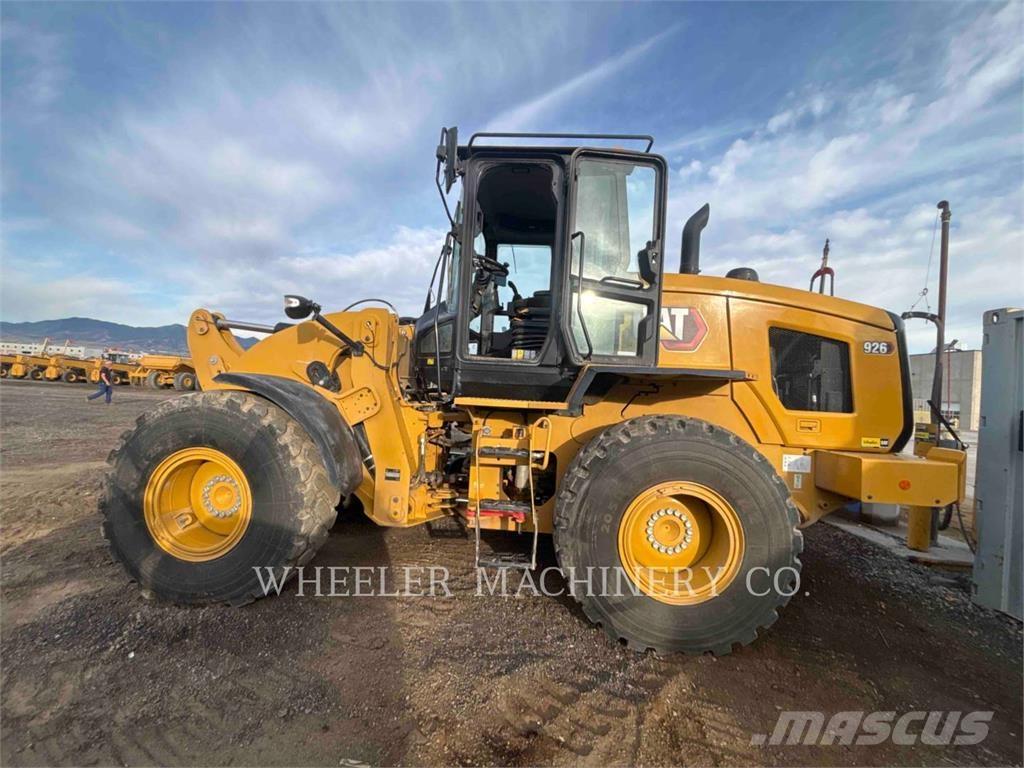 CAT 926 QC Pale gommate