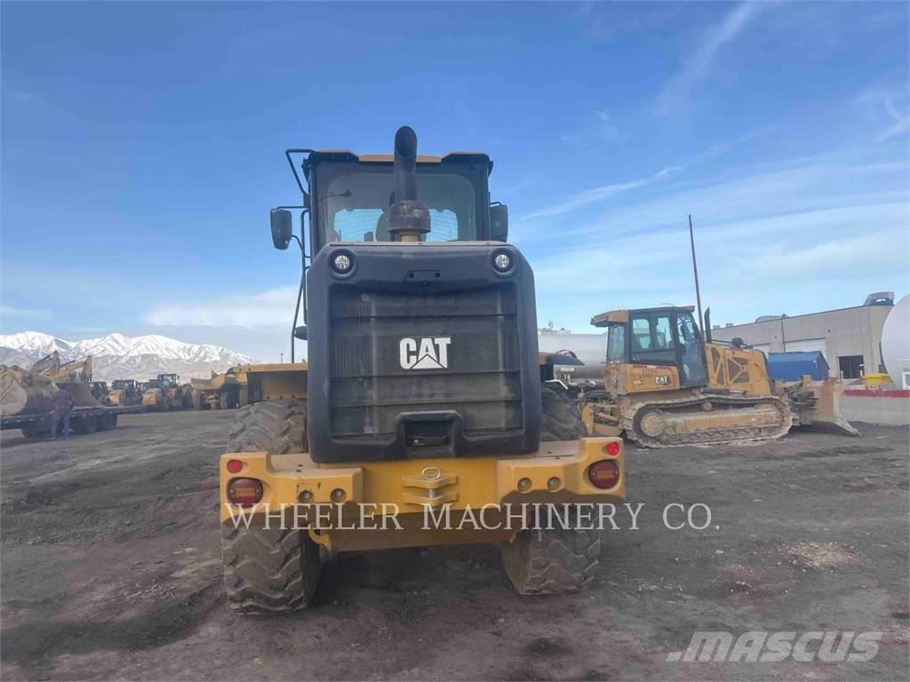 CAT 926 QC 3V Pale gommate