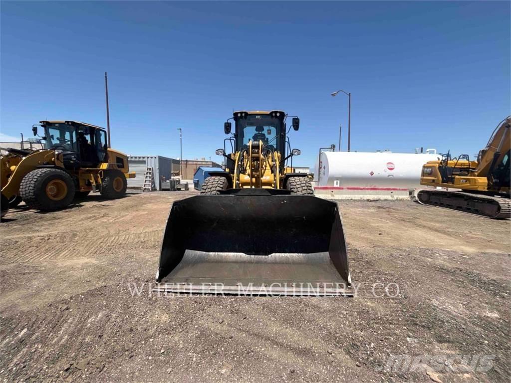 CAT 926 QC 3V Pale gommate