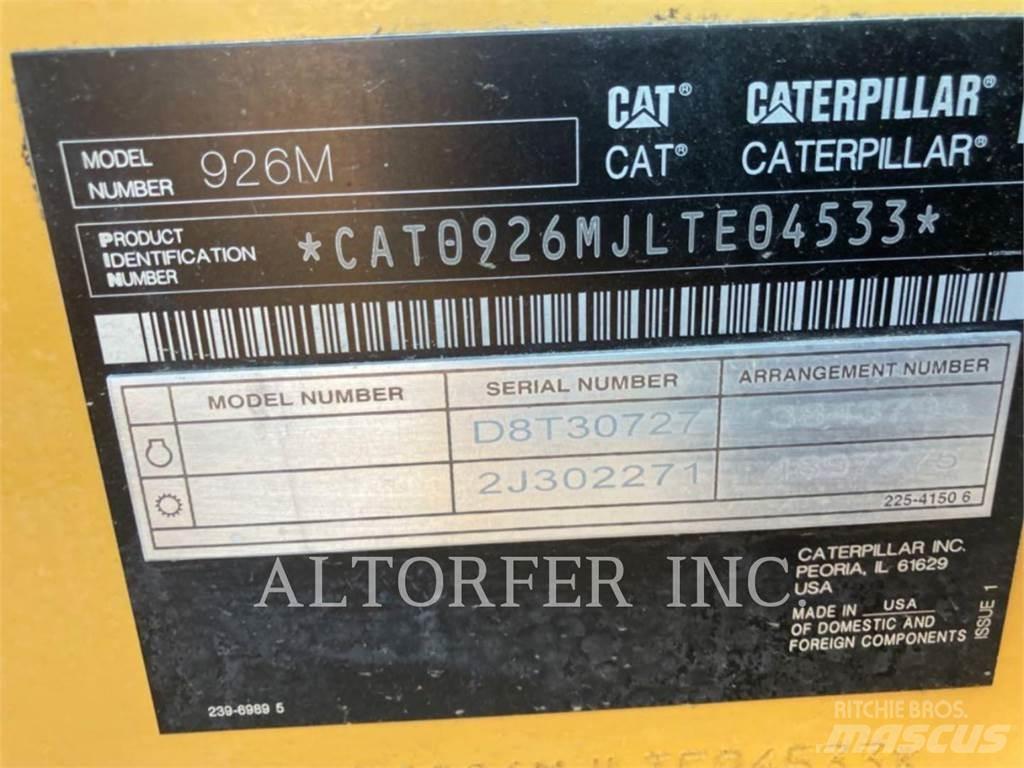 CAT 926M Pale gommate