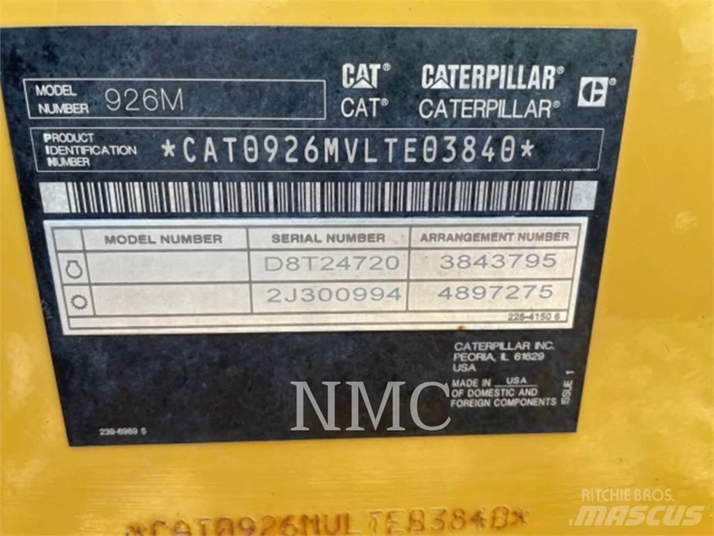CAT 926M Pale gommate