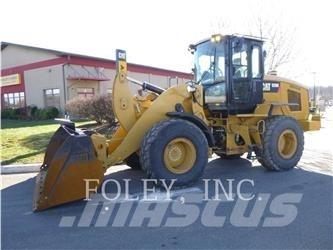 CAT 926M Pale gommate