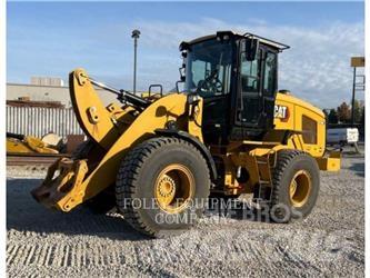 CAT 926M Pale gommate
