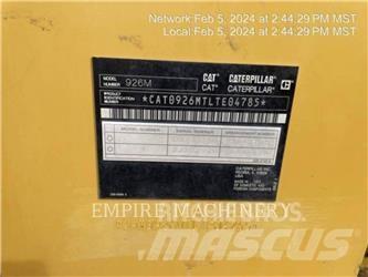 CAT 926M Pale gommate