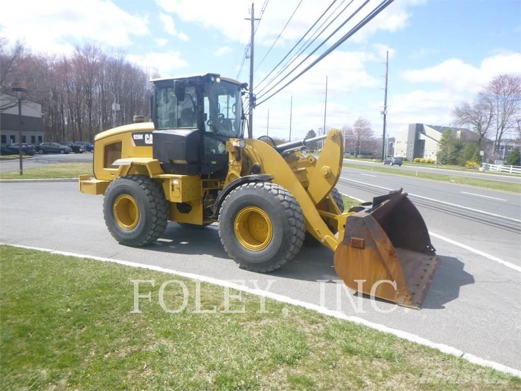 CAT 926M Pale gommate