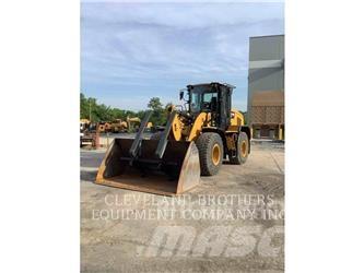 CAT 926M Pale gommate