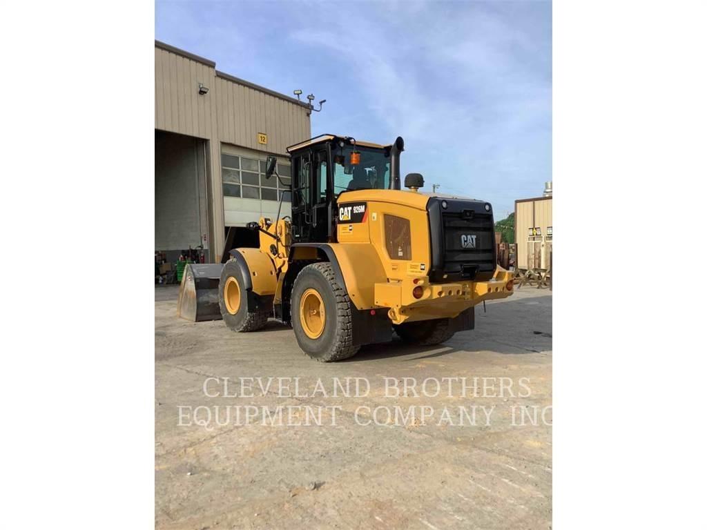 CAT 926M Pale gommate