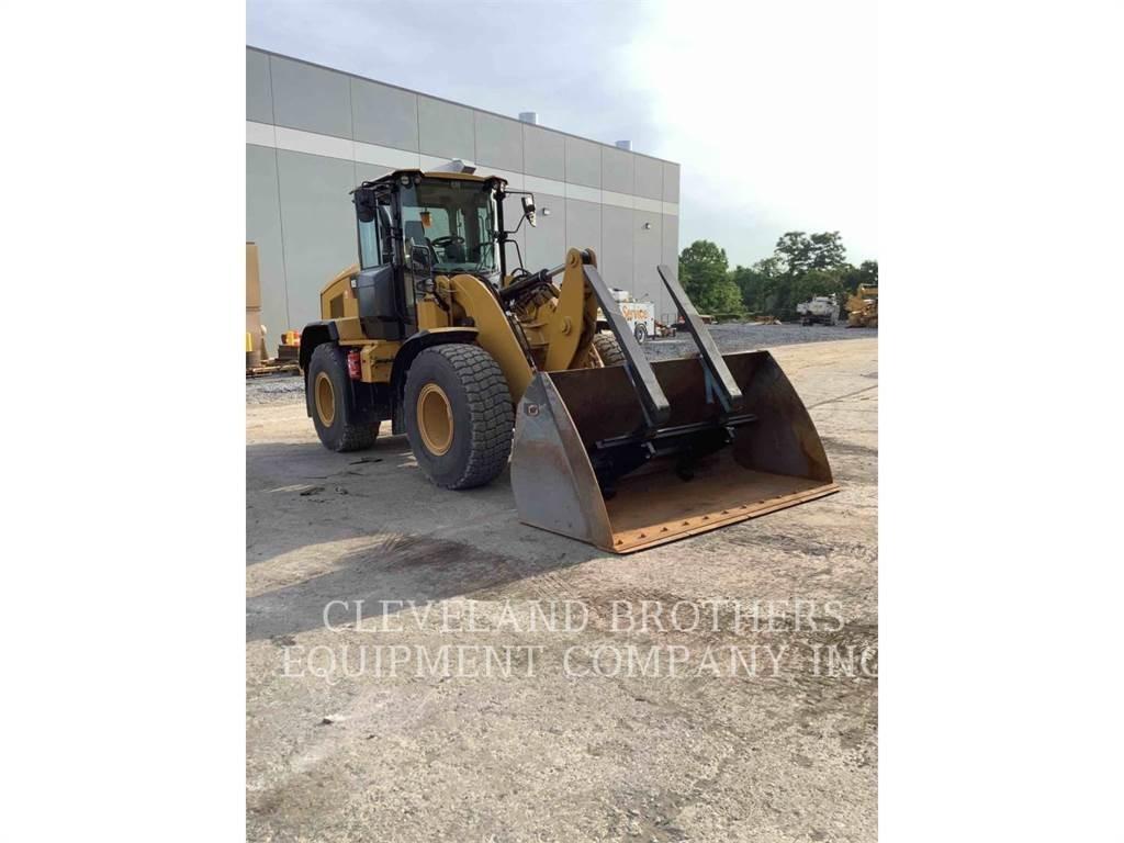 CAT 926M Pale gommate