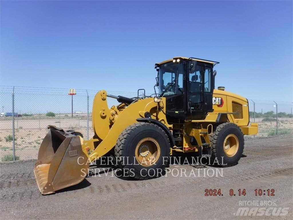CAT 926M Pale gommate