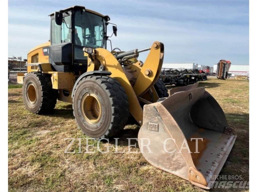 CAT 926M Pale gommate