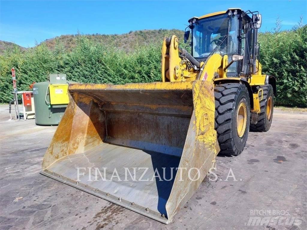 CAT 926M Pale gommate